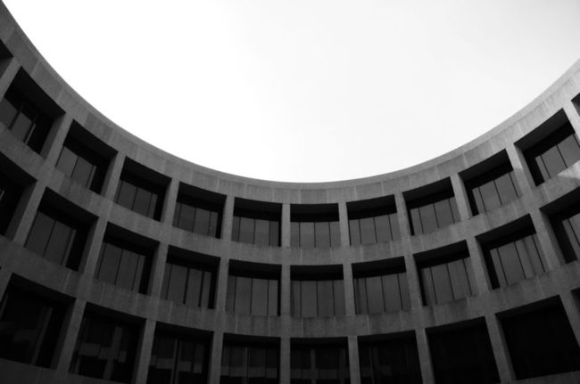 White out sky from the middle of the Hirshorn