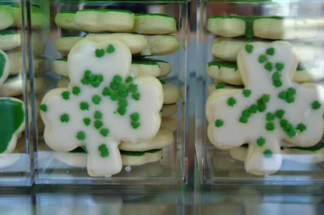 Saint Patrick's Day is upon us, and Mom's Apple Pie Company is ready!