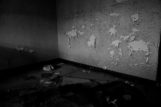 The paint peels from the humidity