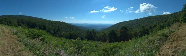 Jenkins Gap Overlook (2355ft, E)