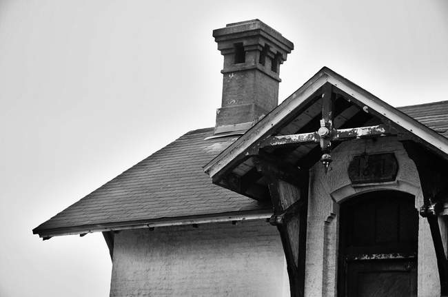 The lighthouse at Pidgeon Point is showing its age (that's 1871)