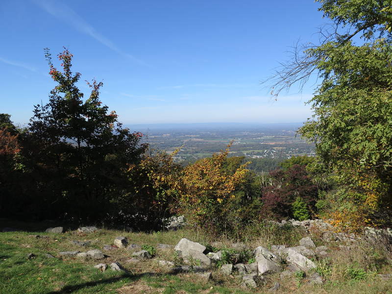 The view to the right of the Washington Monument